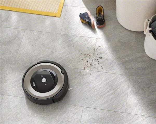 iRobot Roomba E6198 robot vacuum cleaner