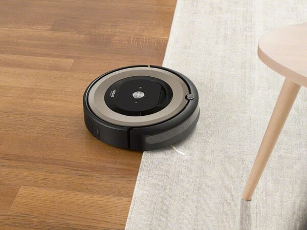 iRobot Roomba E6198 robot vacuum cleaner
