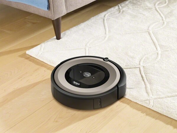 iRobot Roomba E6198 robot vacuum cleaner
