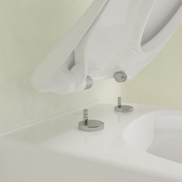 Villeroy & Boch – Avento wall-mounted, with DirectFlush, White Alpin complete with seat & cover