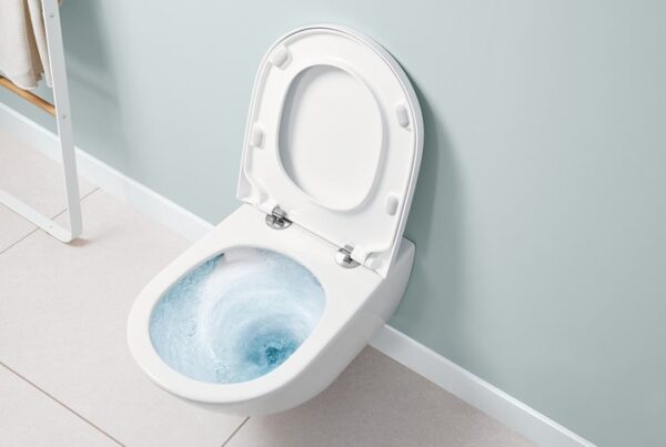 Villeroy & Boch – Subway 3.0 Washdown toilet, rimless, wall-mounted, with TwistFlush, White Alpin