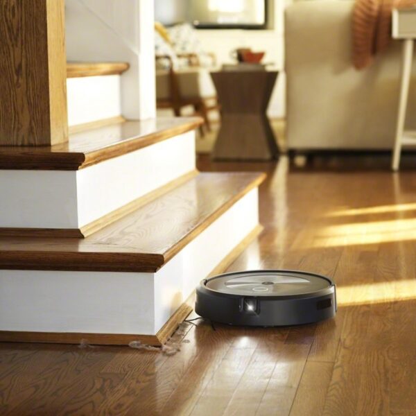 iRobot Wifi Connected Roomba® j7 Robot Vacuum