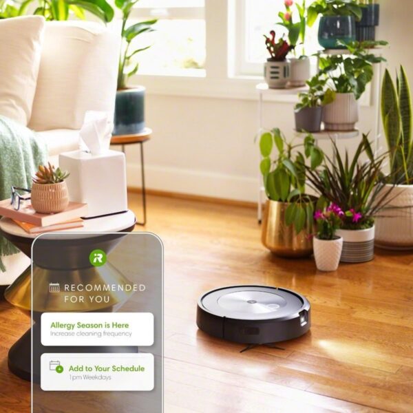 iRobot Wifi Connected Roomba® j7 Robot Vacuum