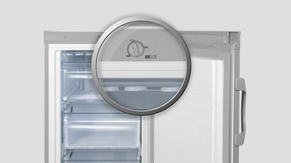Inventor Κάθετος καταψύκτης 160L – Ασημί