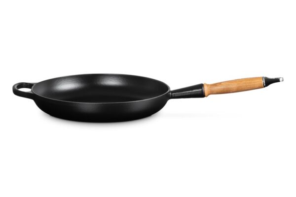 Le Creuset – Satin Black Cast Iron Pan Wooden Handle 28cm