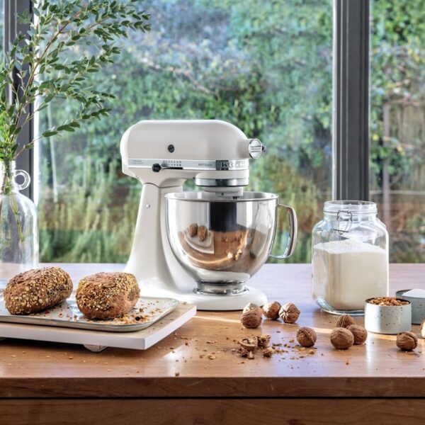 KitchenAid Mixer Tilt-Head 4.8L – Artisan – Almond Cream