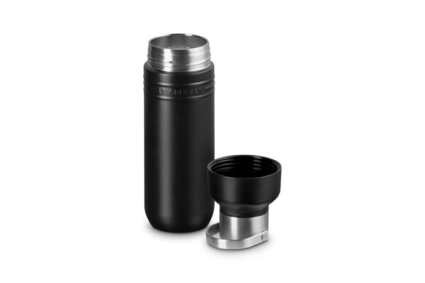 Le Creuset – Matte Black Insulated Water Bottle 0.5L