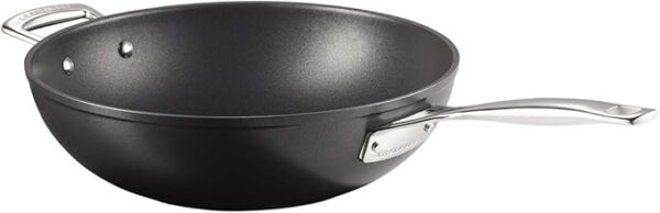 Le Creuset – Toughened Non-Stick Stir-Fry Pan with Helper Handle