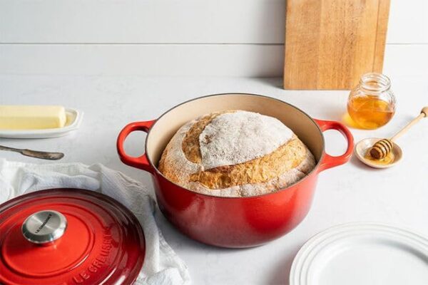 Le Creuset-Cerise Cast Iron Round Casserole 24cm/4.2L
