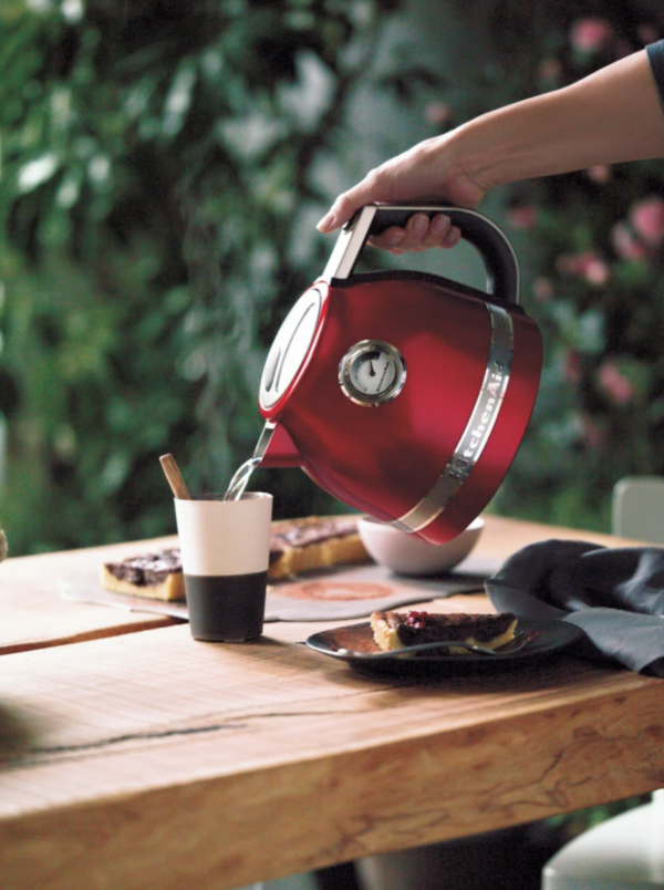 KitchenAid Variable Temperature Kettle 1.5L – Artisan – Candy Apple